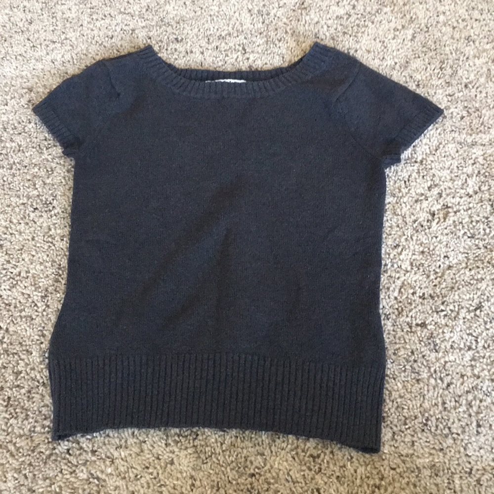 Short sleeve stretch sweater top